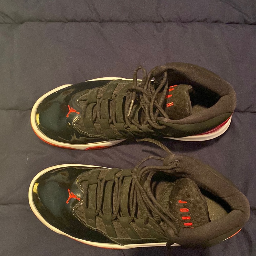 Mens Air Jordan XI sneakers